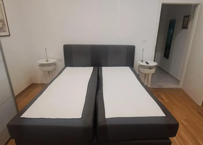 Apartment Kaza In Center, With Terrace, Private Parking, Step To The Sea